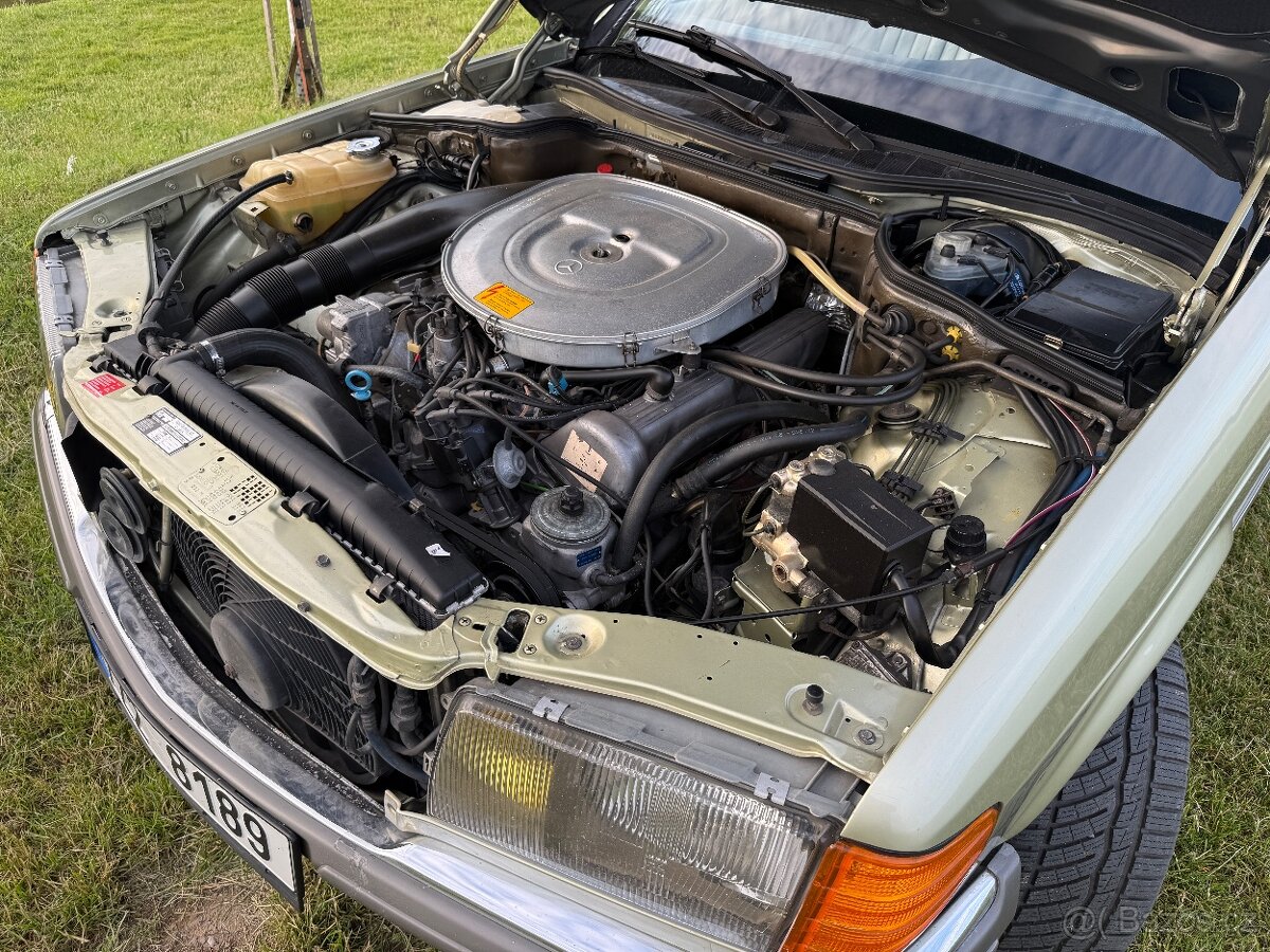 Mercedes Benz 126.033 SEL 380 - 13