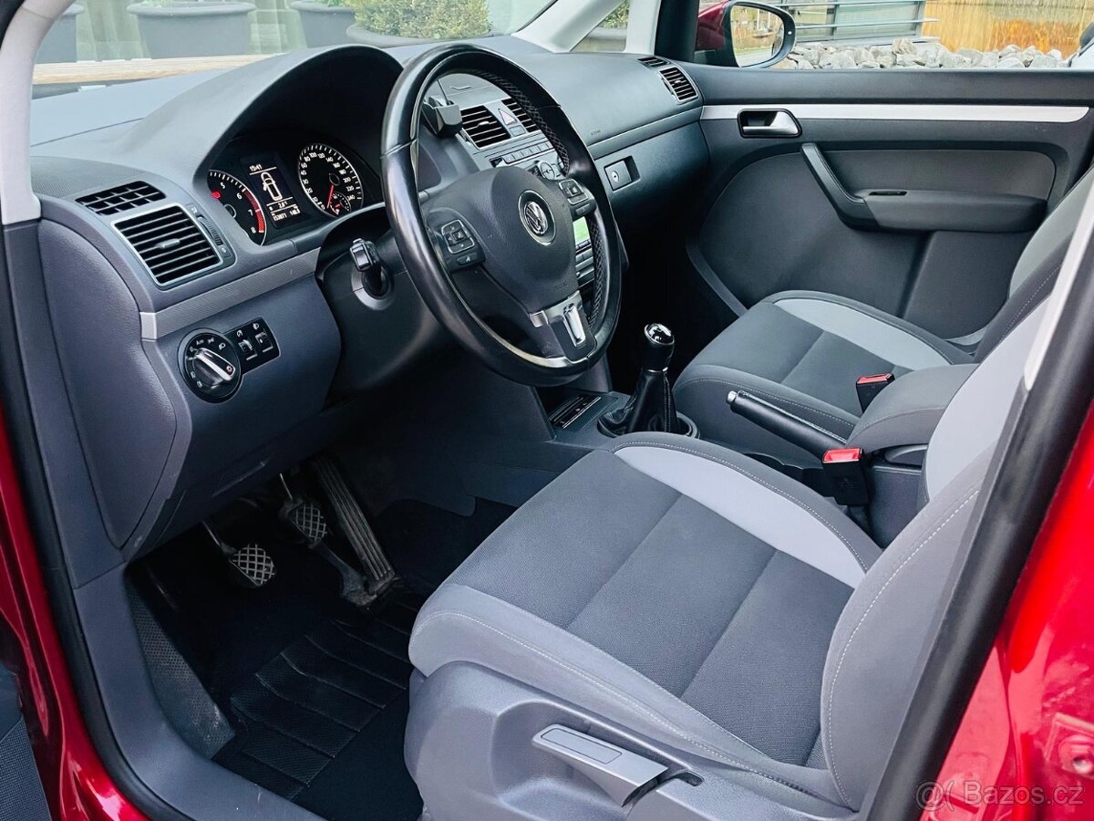Volkswagen Touran 1.4TSI MANUÁL 7MÍST VÝHŘEV SERVISKA - 13