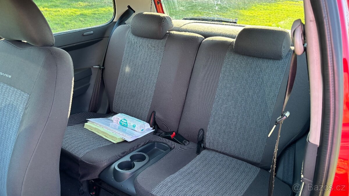Volkswagen Fox hatchback - 13