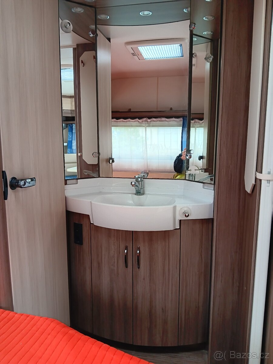 Prodám karavan Hobby Deluxe Easy, typ 460 UFE, rv 2014 - 13