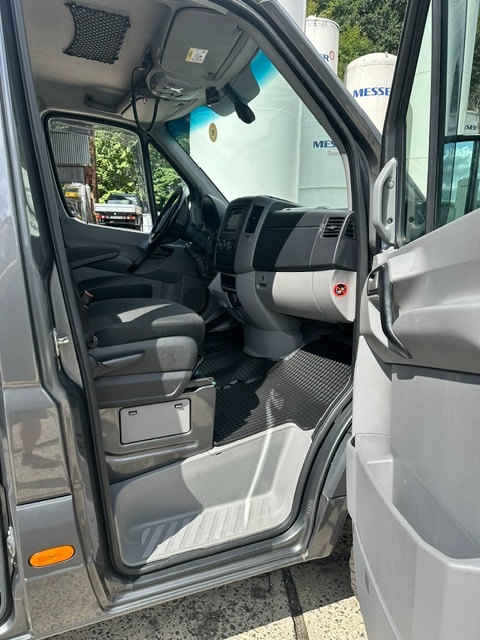 SPRINTER 319 4X4 - 13
