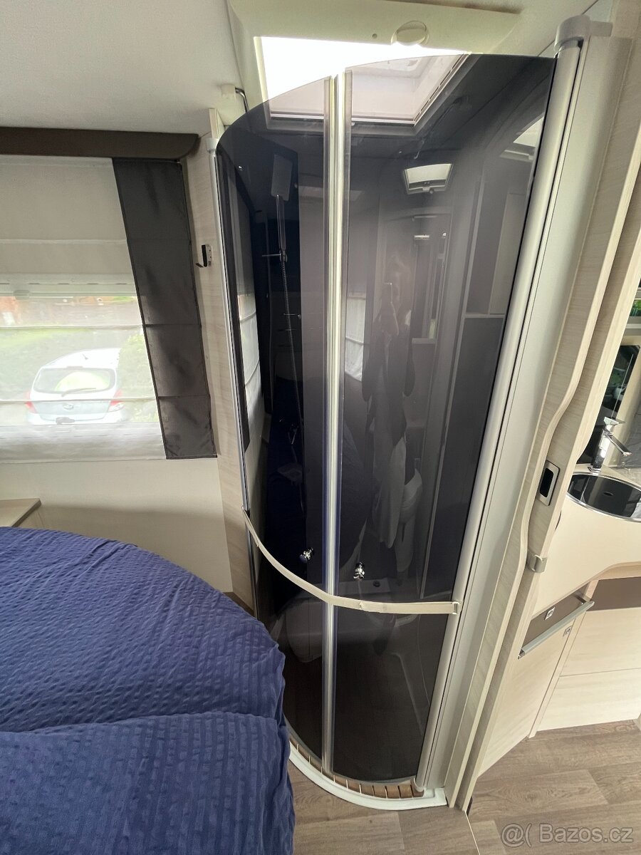 Obytné auto Ford Challenger 2019 pro 4 osoby - 13