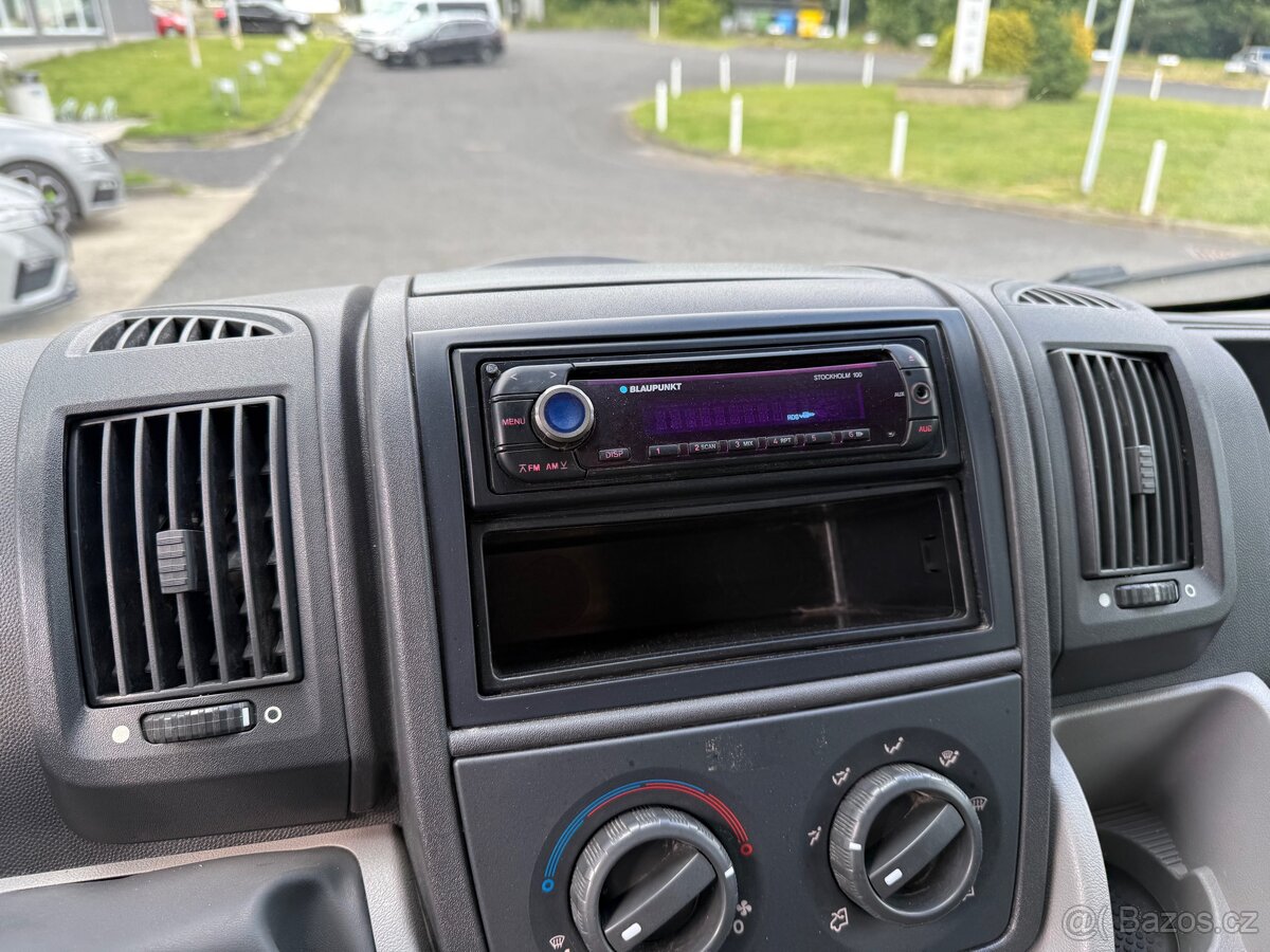 Citroën Jumper 2.2 HDI L2H2 6 míst - 13