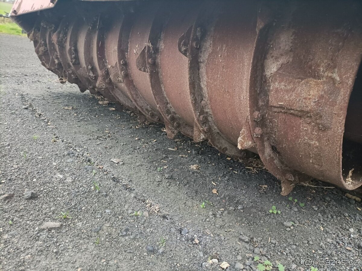 12m3 Italský samojízdný krmný vůz AGM WS12, jen 7900h - 13