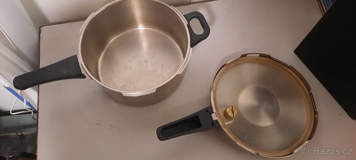 Tlakový hrnec (papiňák) objem 4L a 2,7L - 13
