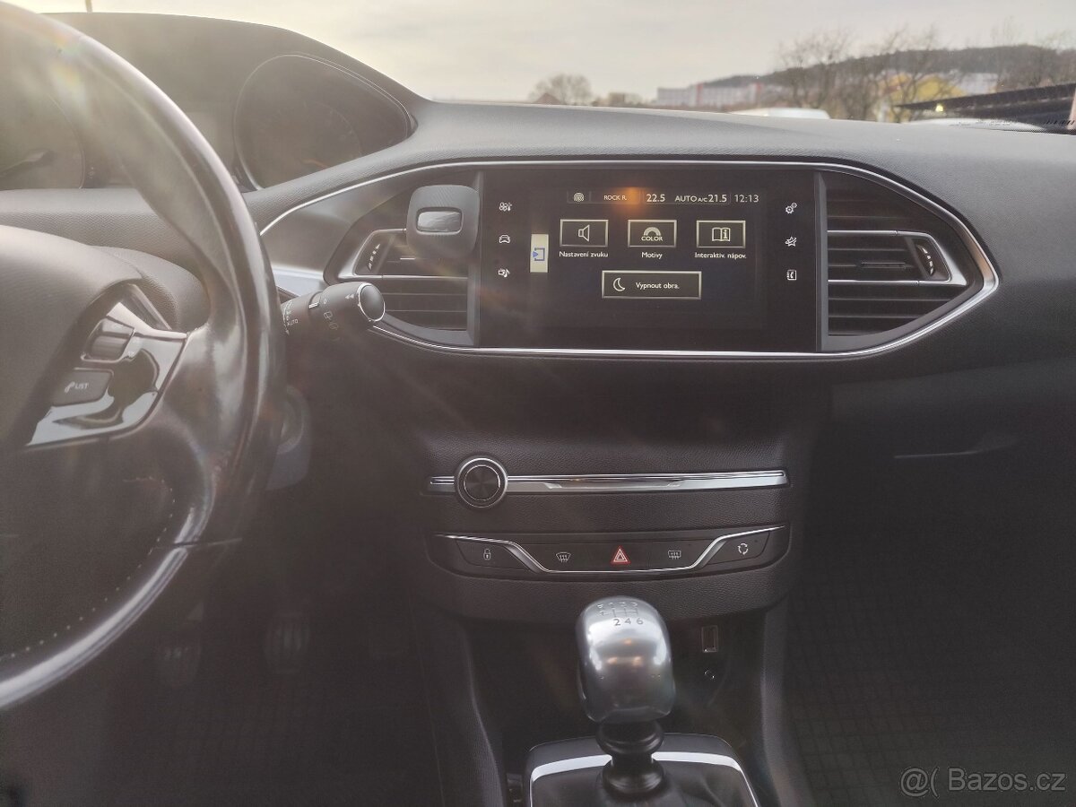 Peugeot 308 SW 1.2i,96kw.PureTech.R.V.7/2014.STK Nová - 13