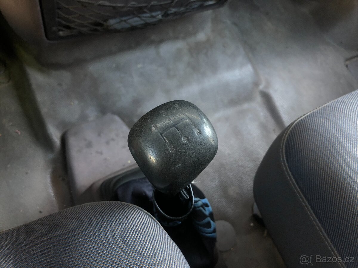 RENAULT MASTER 2.5D 6-MÍST - 13