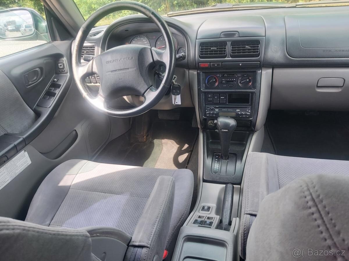 Subaru Forester 2.0i T - 13