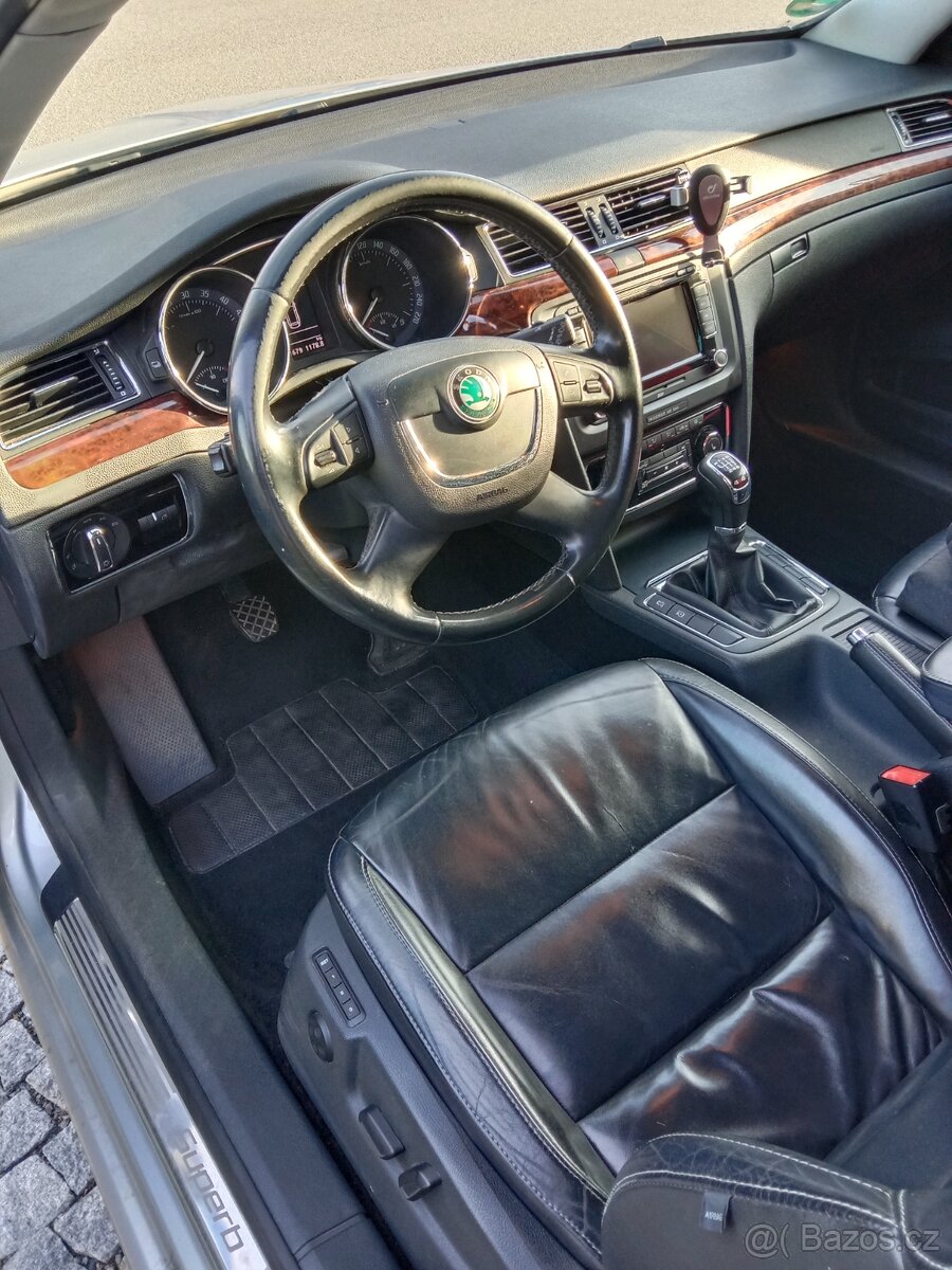 Superb 2 125kw 4×4 - 13