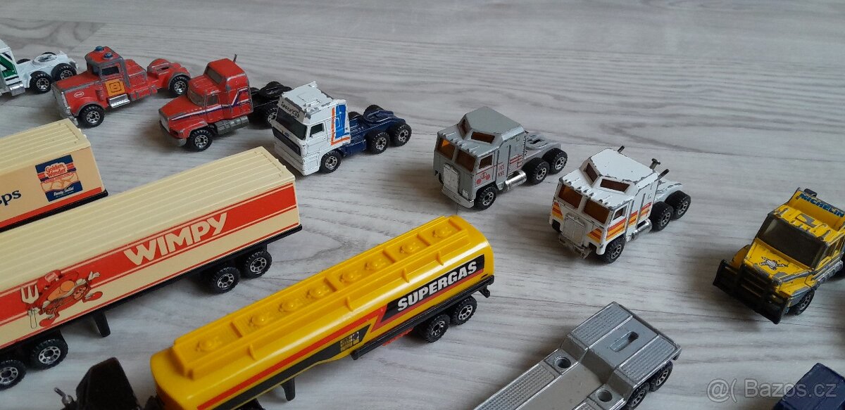 autíčka - angličáky Matchbox CONVOY - 13