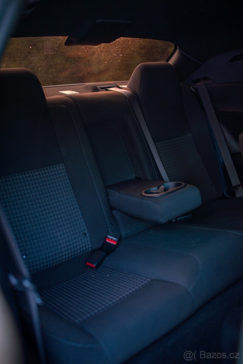 Dodge Challenger - 13