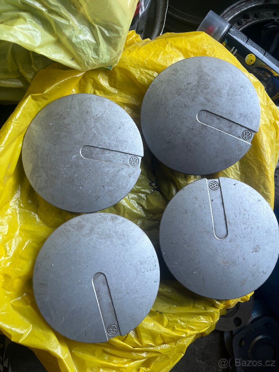 Různé retro pokličky / kryty středu ALU disků - 13