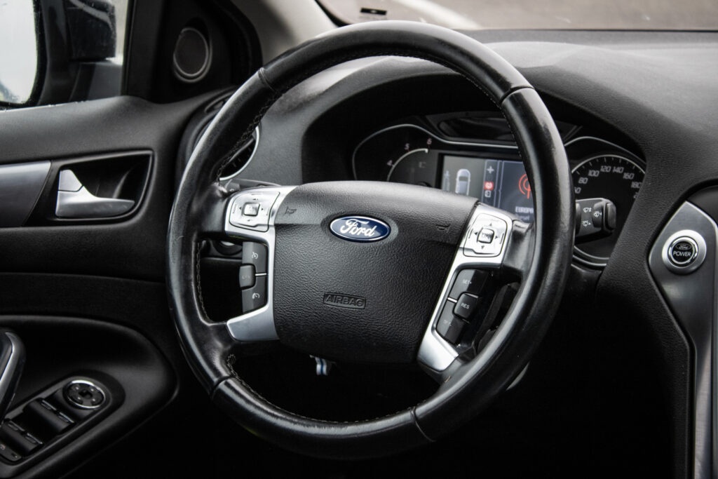 Ford Mondeo 2.0 TDCi DPF Titanium A/T - 13