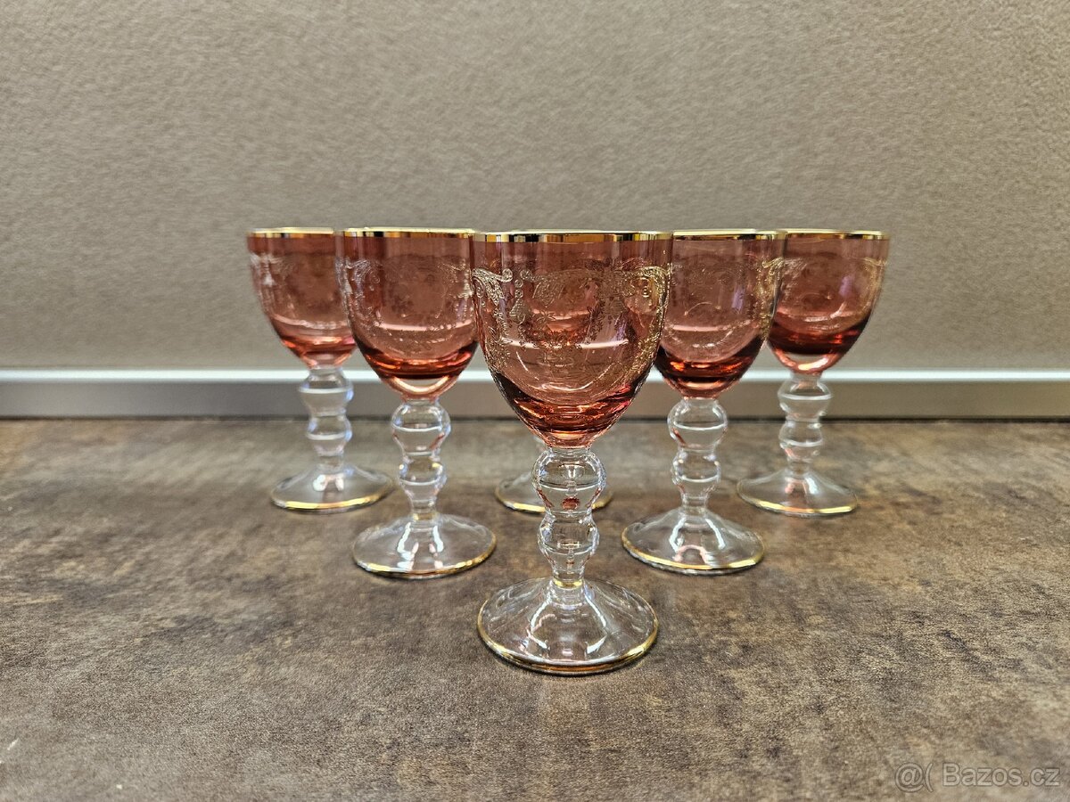 Skleněná souprava v růžové barvě - 13