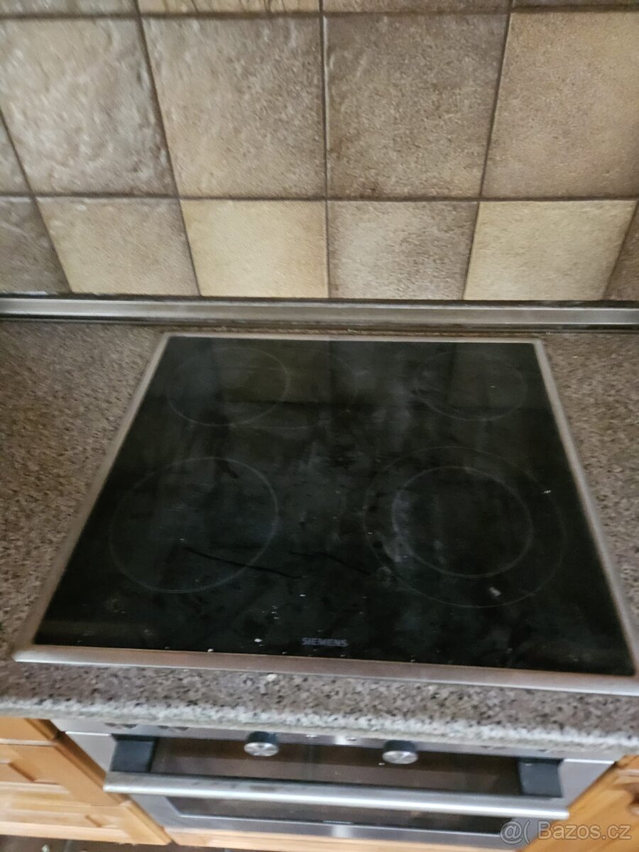 Masivní kuchyňská linka z Německa se spotřebiči - 13