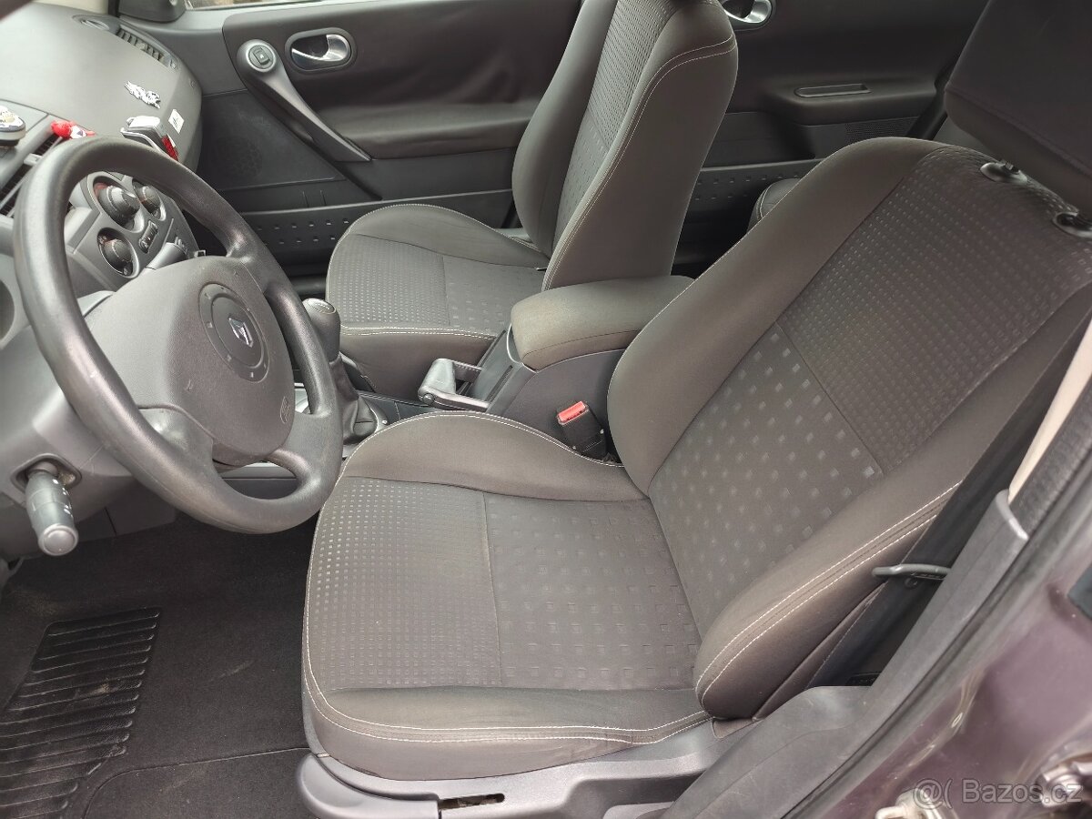 Renault Megane 1,6 i 16V - 13