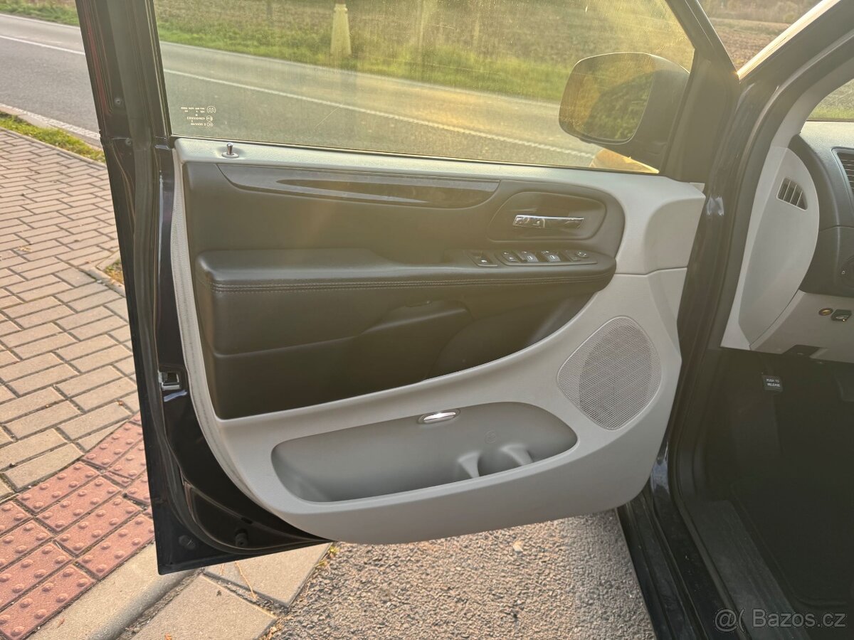 Dodge Grand Caravan 3,6 RT LPG 2014 - 13