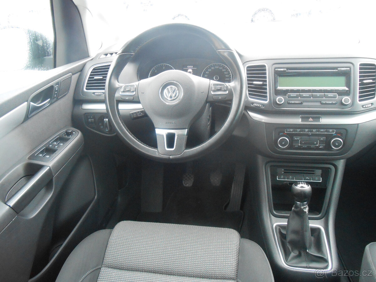 Volkswagen Sharan 2.0 TDi 103Kw 7míst - 13