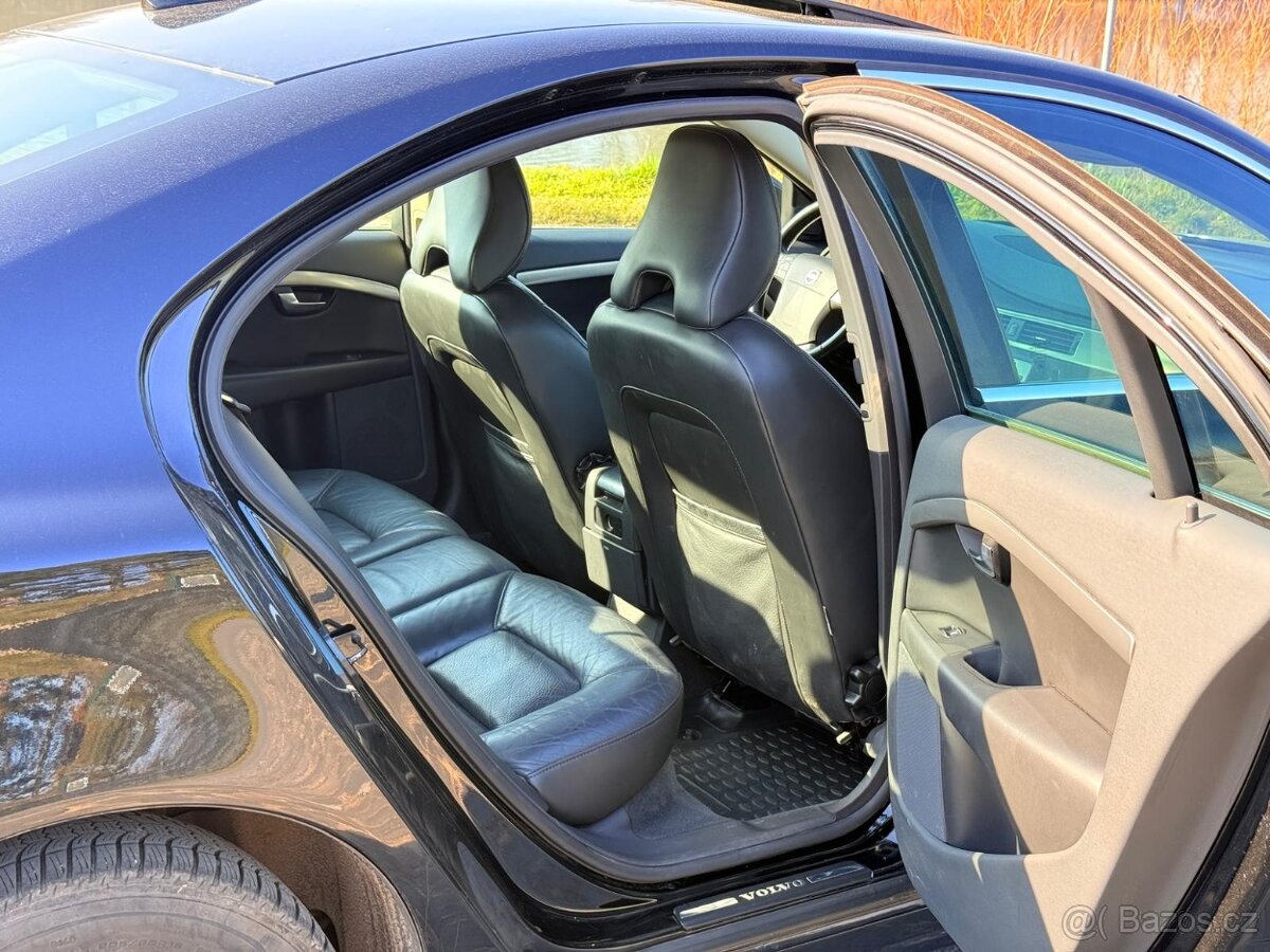 VOLVO S80 2.4D D5 - 13