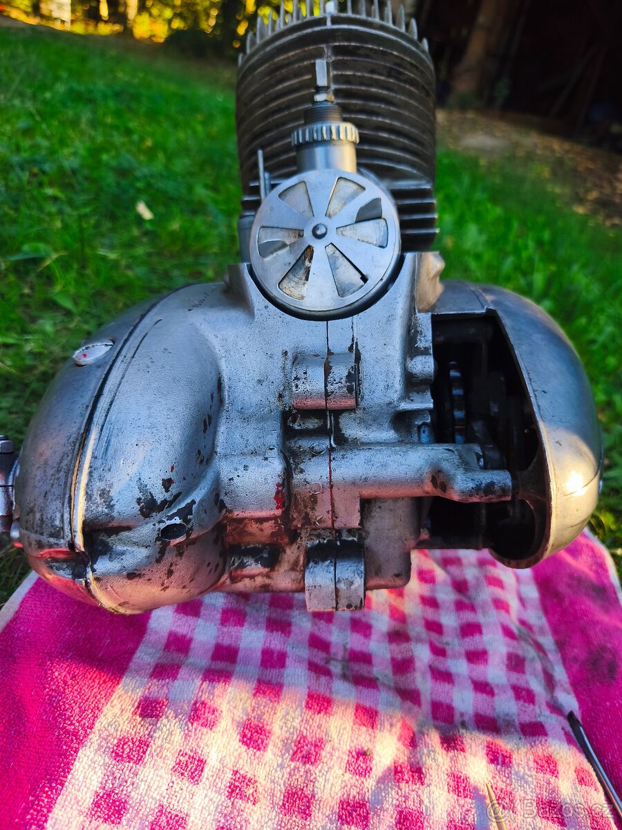 Motor Jawa 250/353 - 13