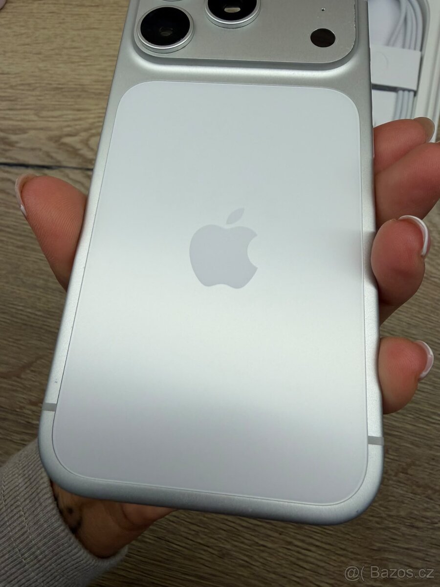 IPhone 17 PRO 256 GB - 13
