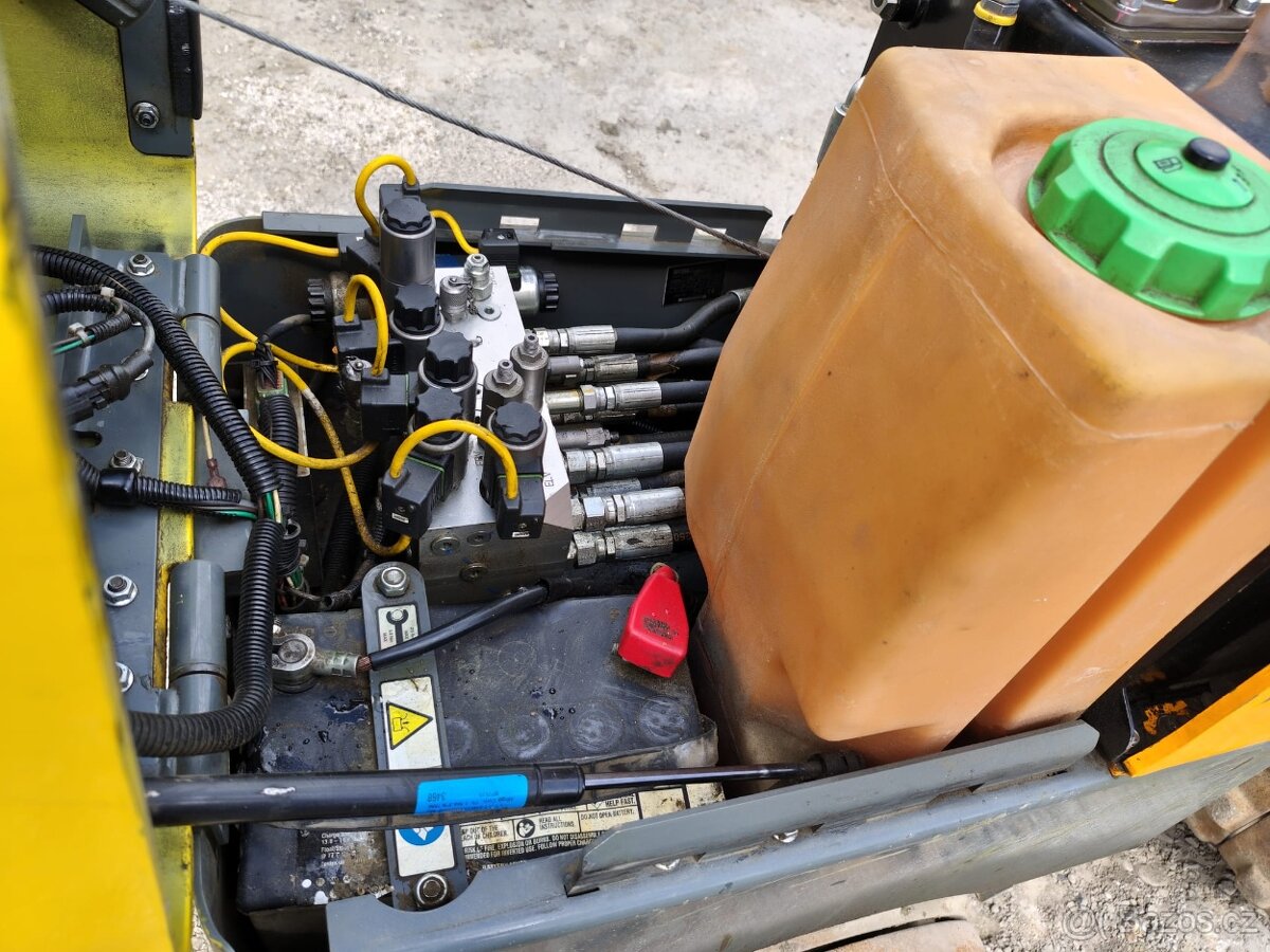 Ježkový válec Wacker Neuson RTX83SC3, RT82 Bomag - 13
