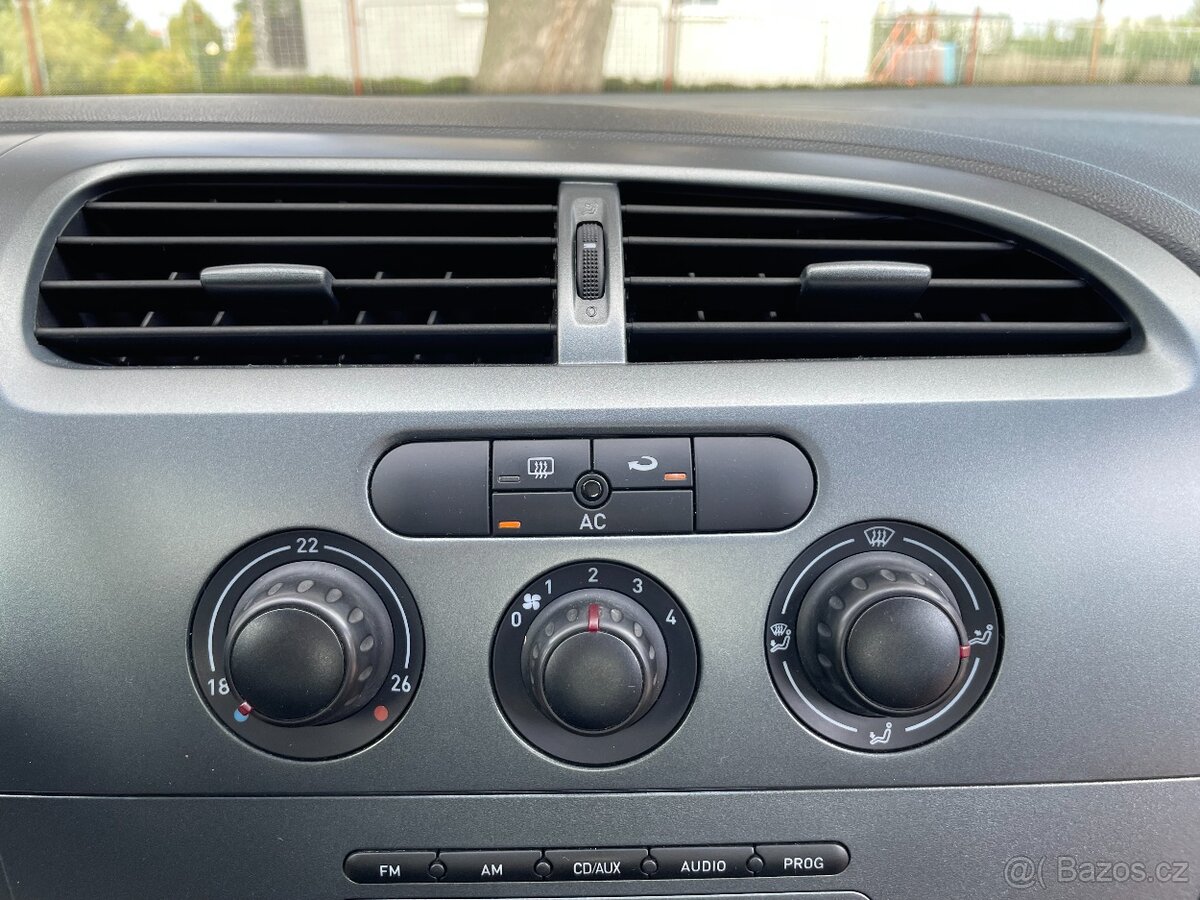 Seat Leon 1.6 MPi Serviska, Klima, 8xPneu - 13