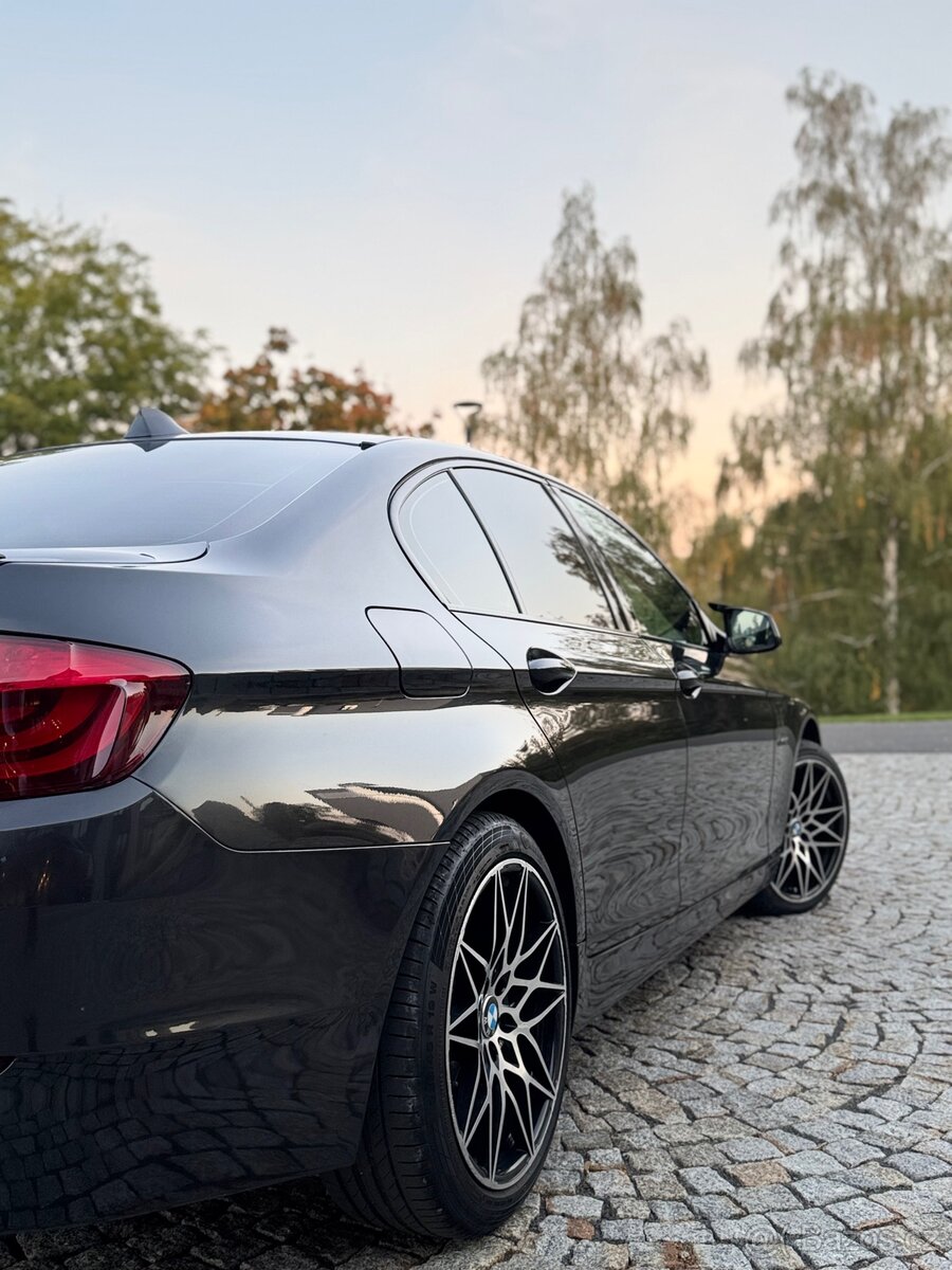 BMW F10 520d - 13