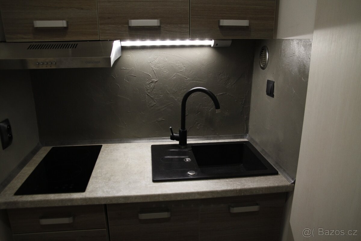 Částečně vybavený byt 1+KK, Bez provize RK, aktuální - 13