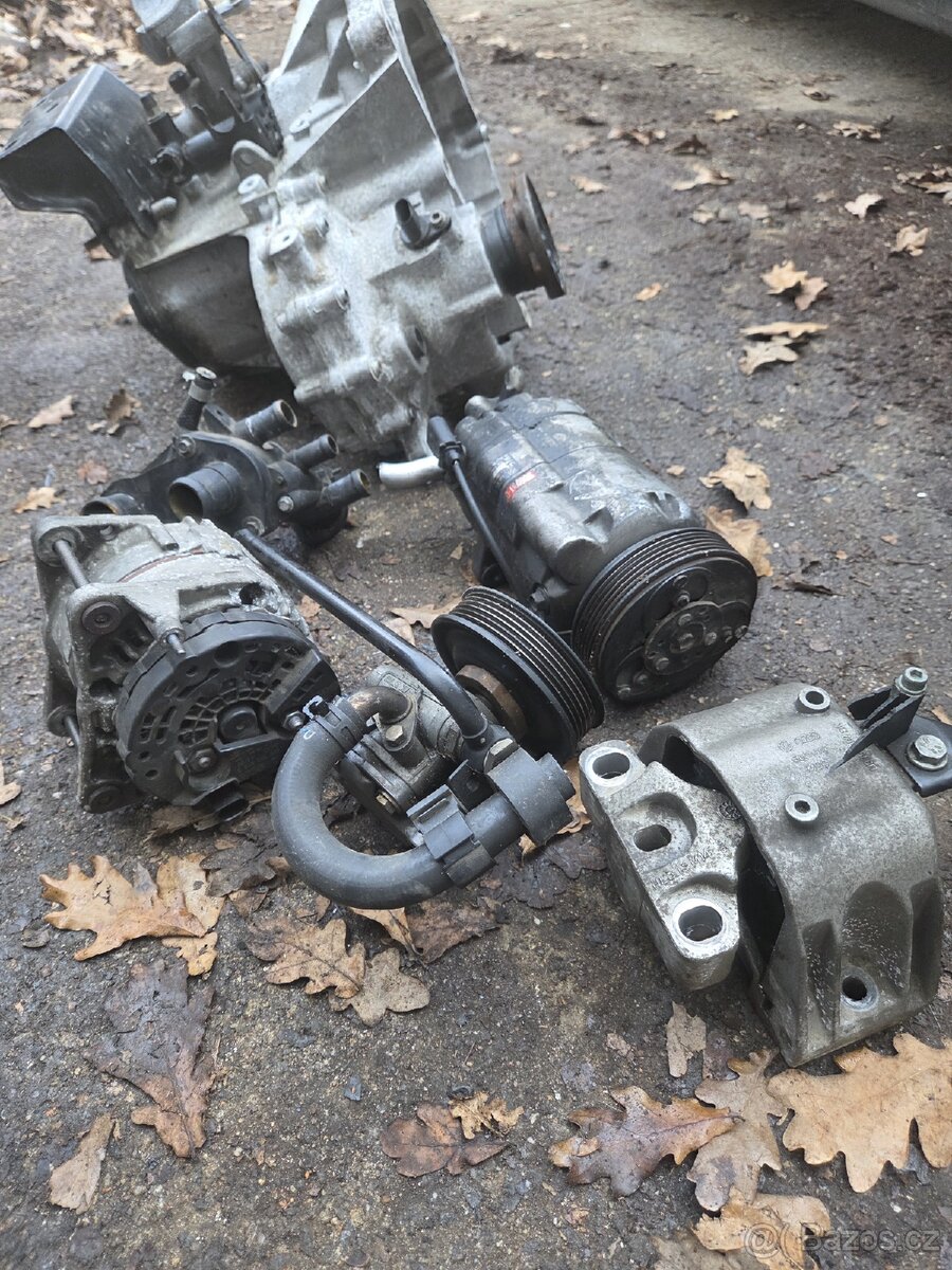 Náhradní díly golf 4 - 13