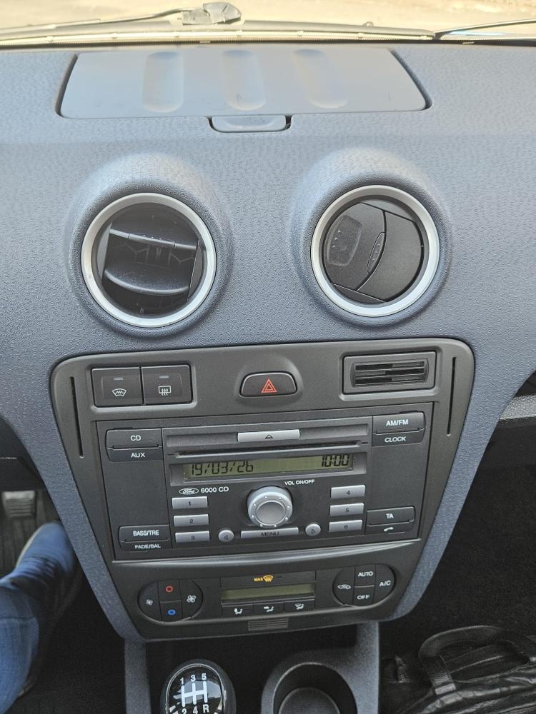 Ford Fusion - 13