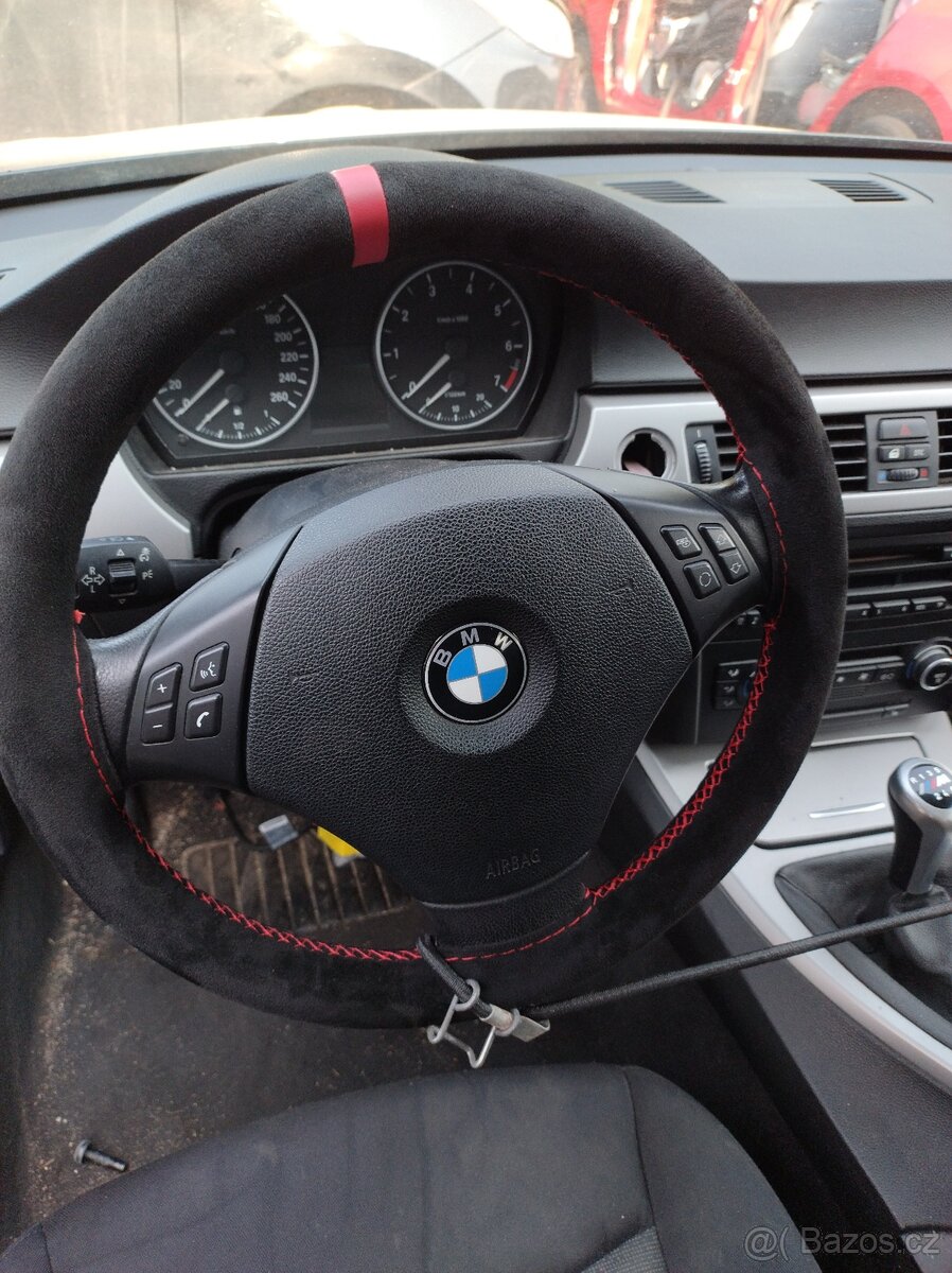 BMW E90 318i 110kW DILY z AUTA - 13