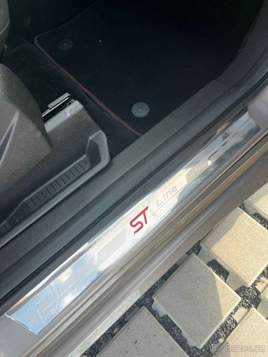 Povánoční sleva - Ford Kuga ST-LINE, ČR - 13