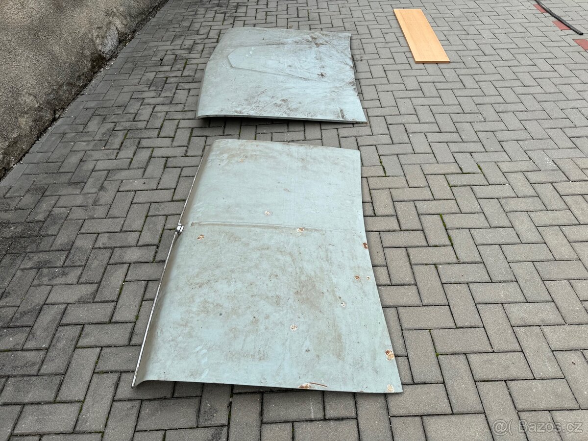 Volha Gaz 24 , přední kapota- zadní víko kufru - 13