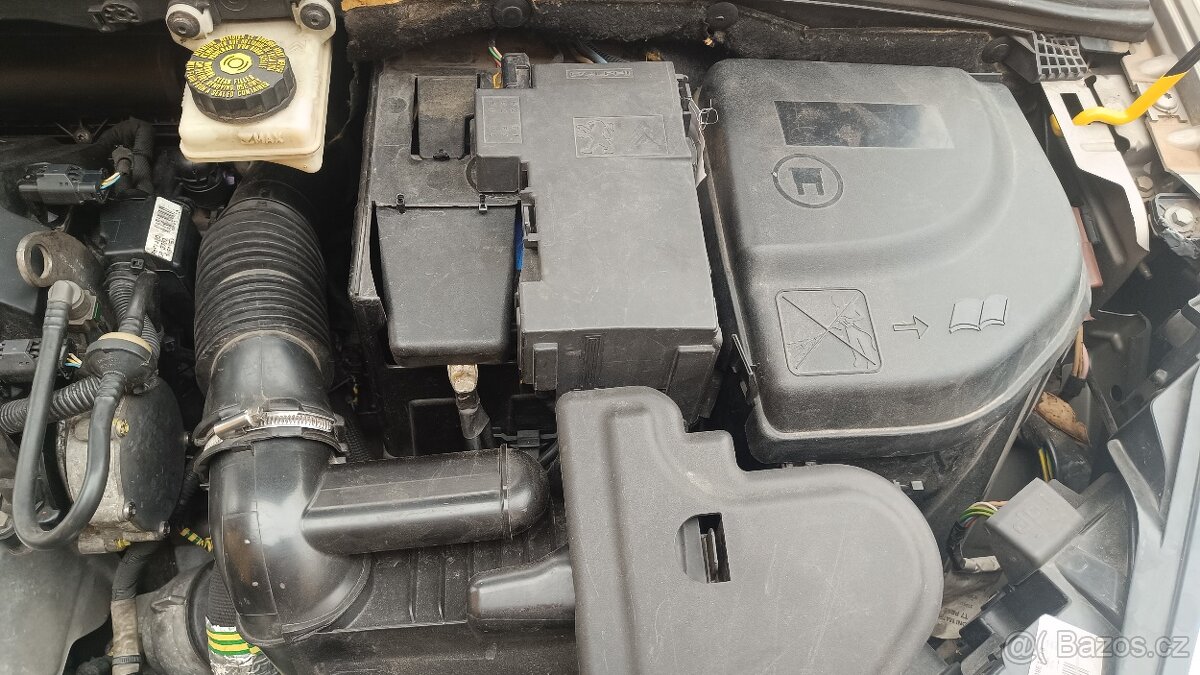 Peugeot 308 SW 1.6 Vti - 13