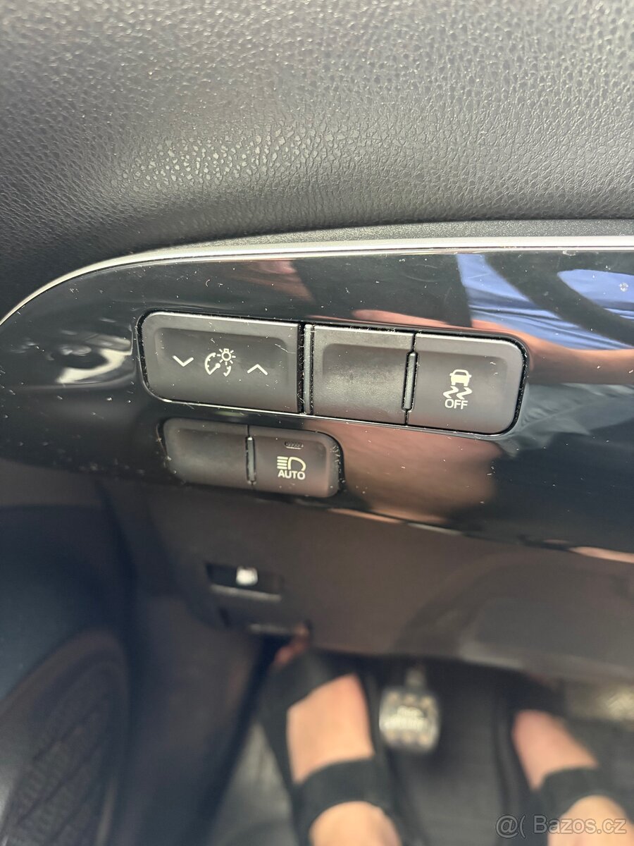 Toyota Prius Hybrid + LPG - 13