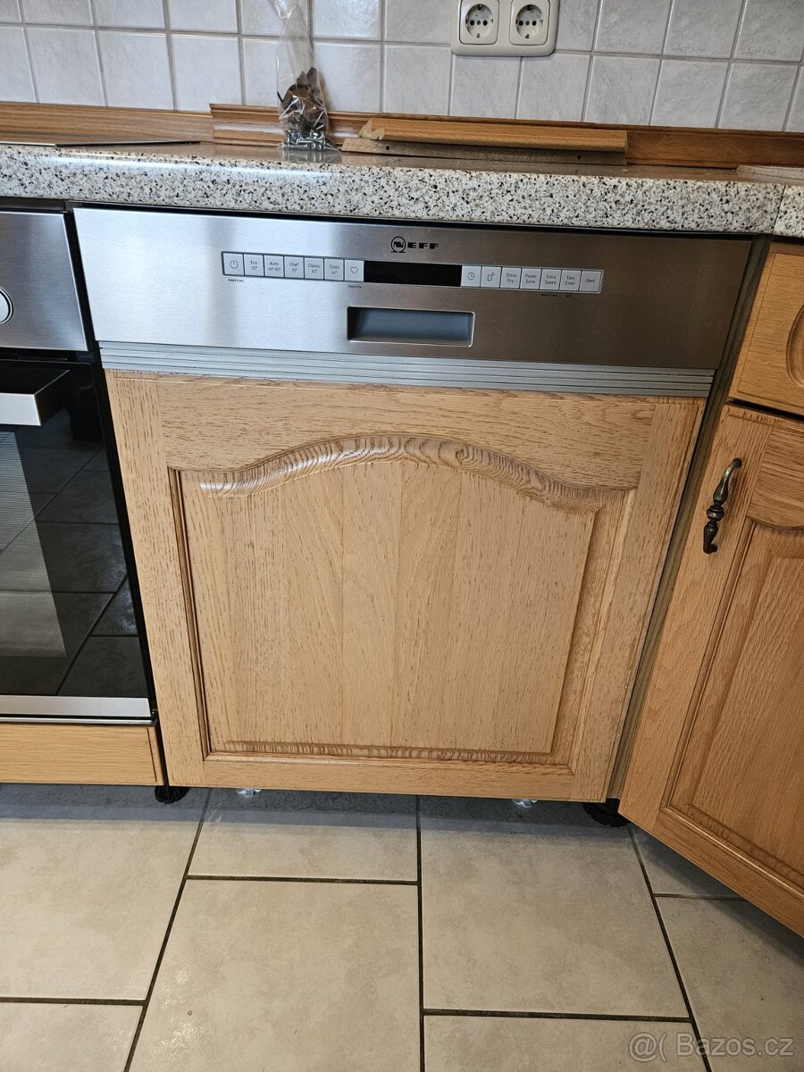 Kuchyňská linka se spotřebiči z Německa - 13