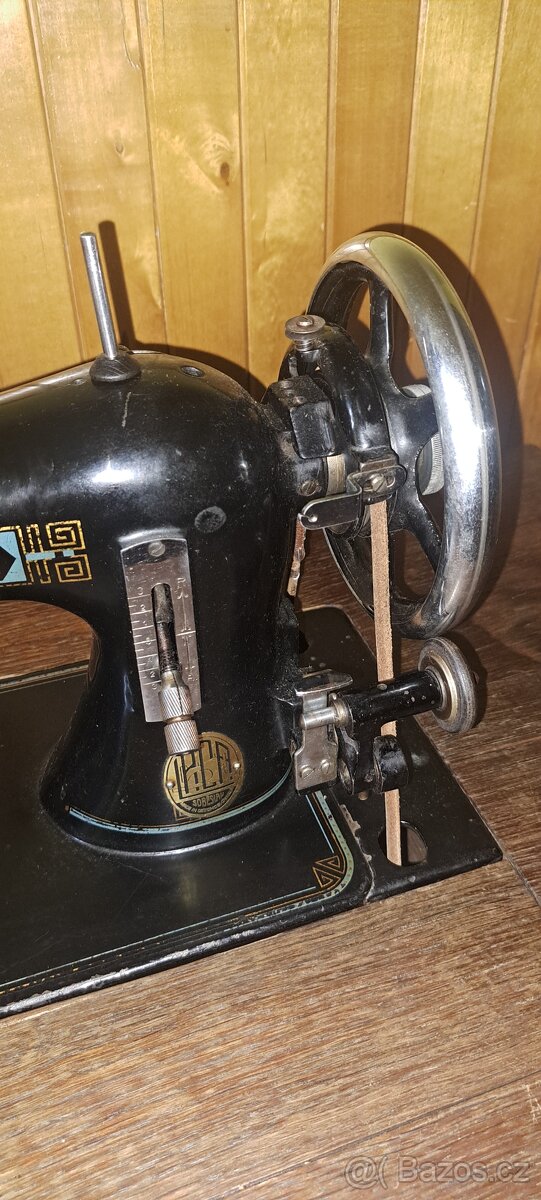 Šicí stroj Lada - 13