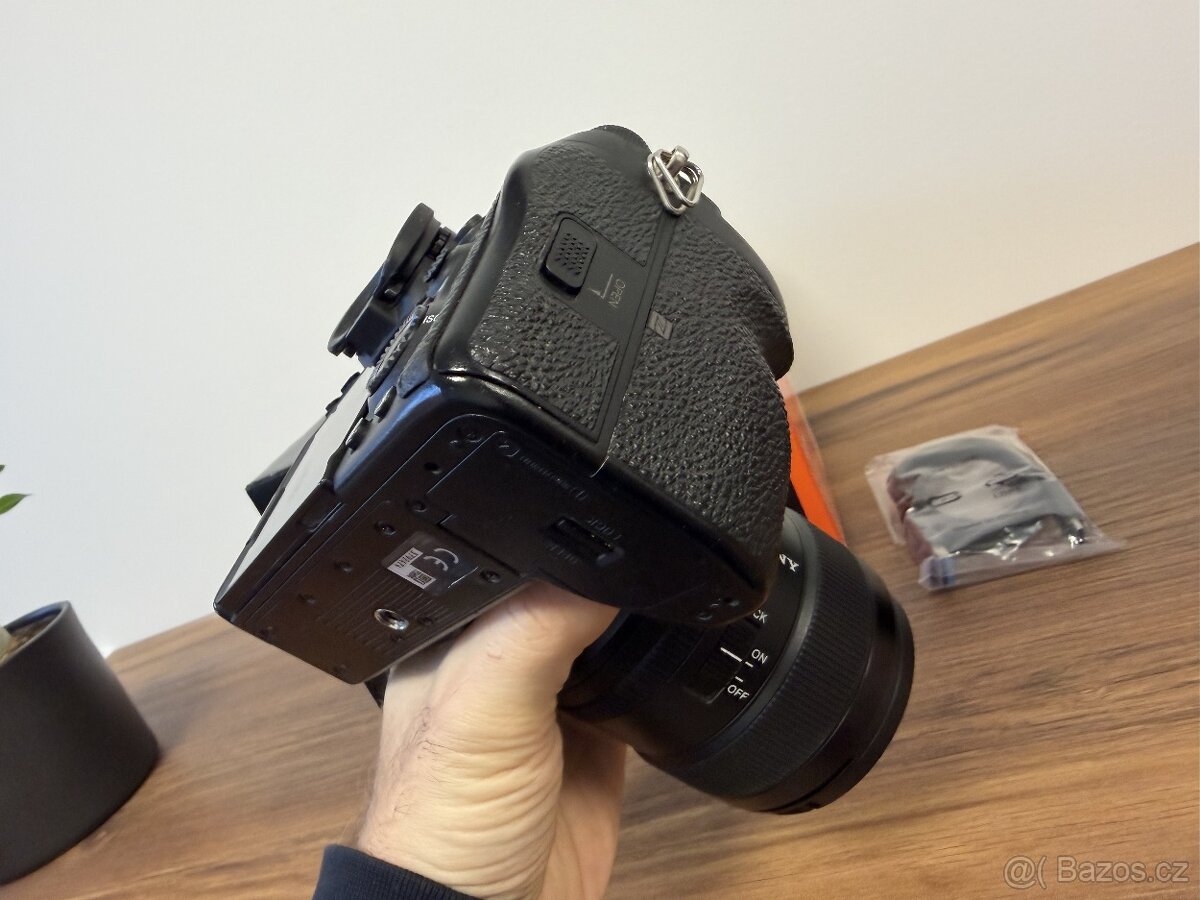 Sony A7S III – CZ distribuce, 3× baterie - 13