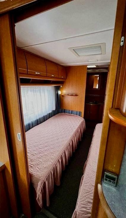prodám obytný karavan léto/zima - 13