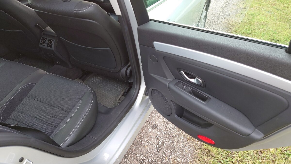 Renault laguna 3 benzín 2.0 103 kw - 13