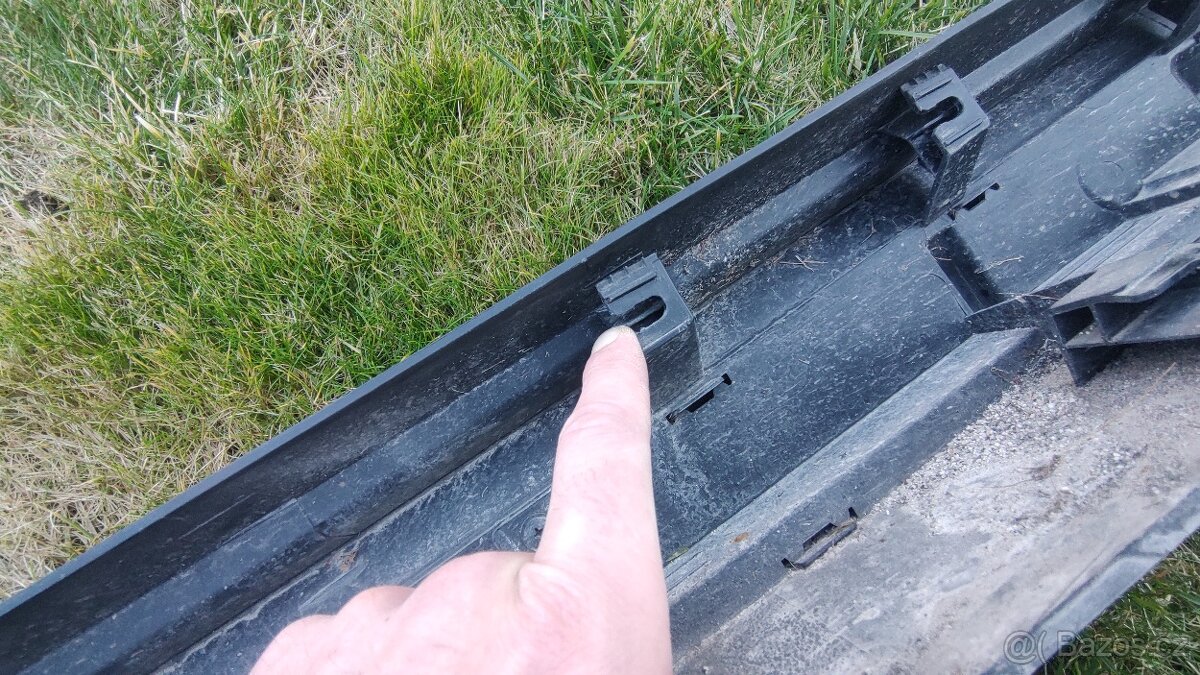 Kia ProCeed III 3 CD - Pravy kryt prah podbeh - 13