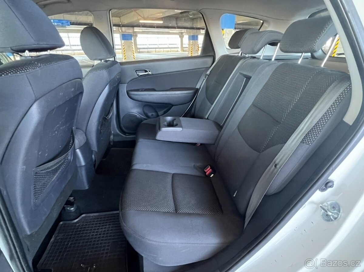 Hyundai i30 CW combi - 13