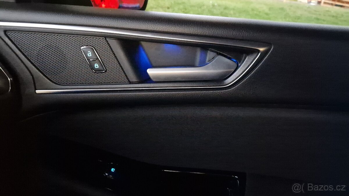 Ford Galaxy 4X4 6st. manuál 8/2019 132Kw 7 míst - 13