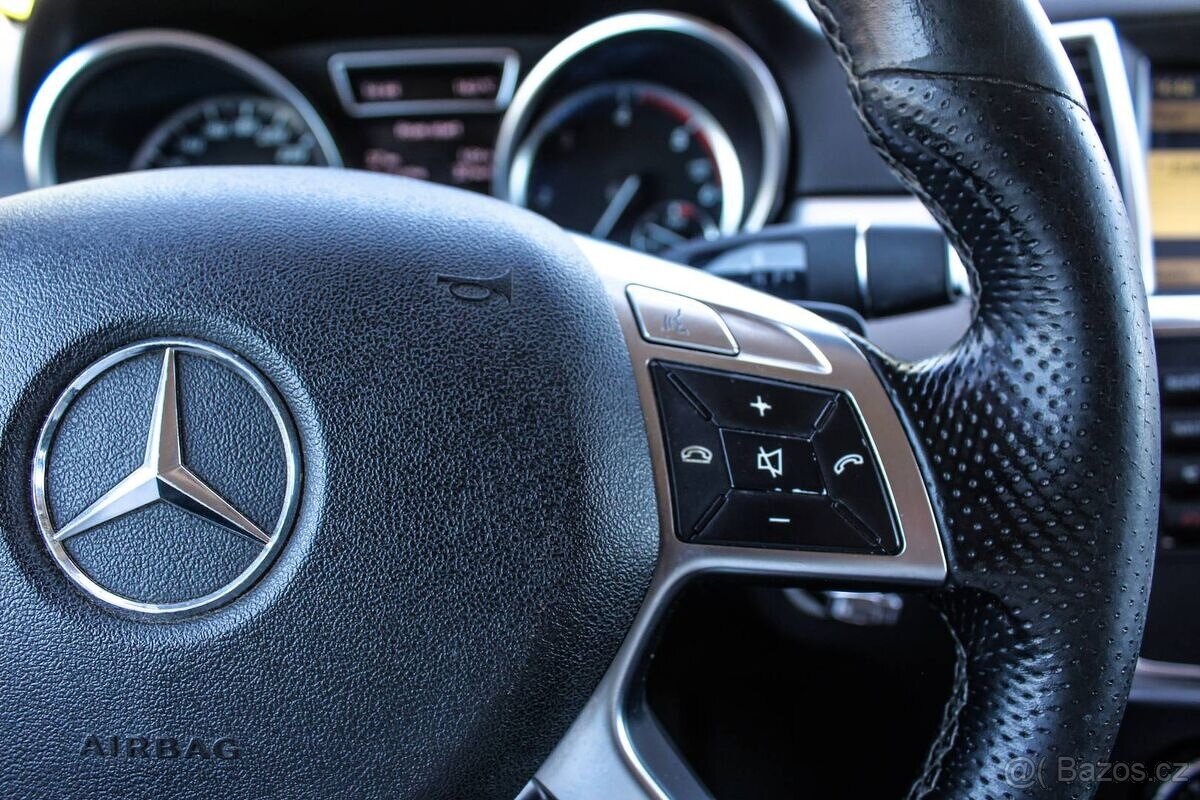 Mercedes-Benz ML - 13