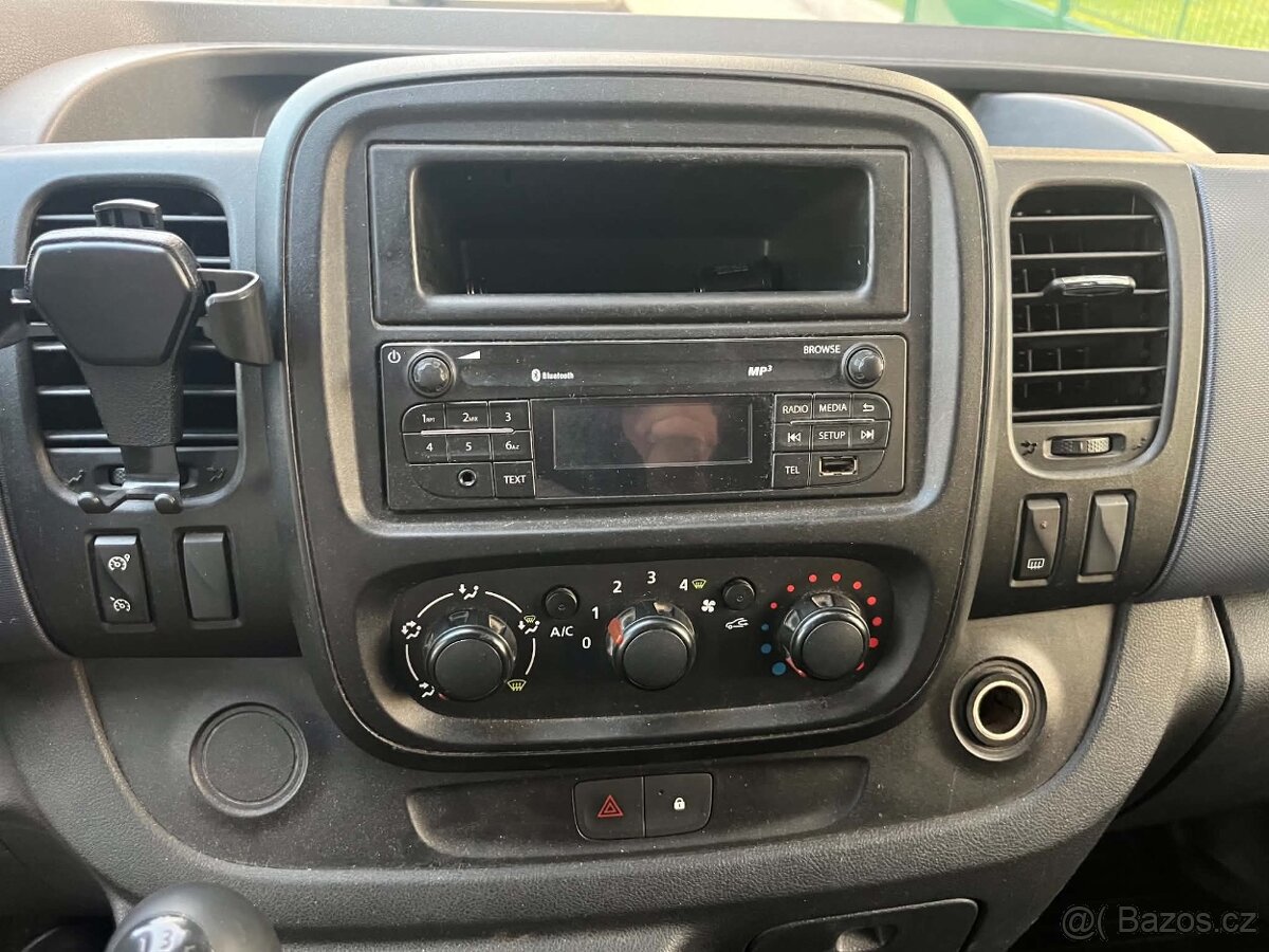 Opel Vivaro - 13