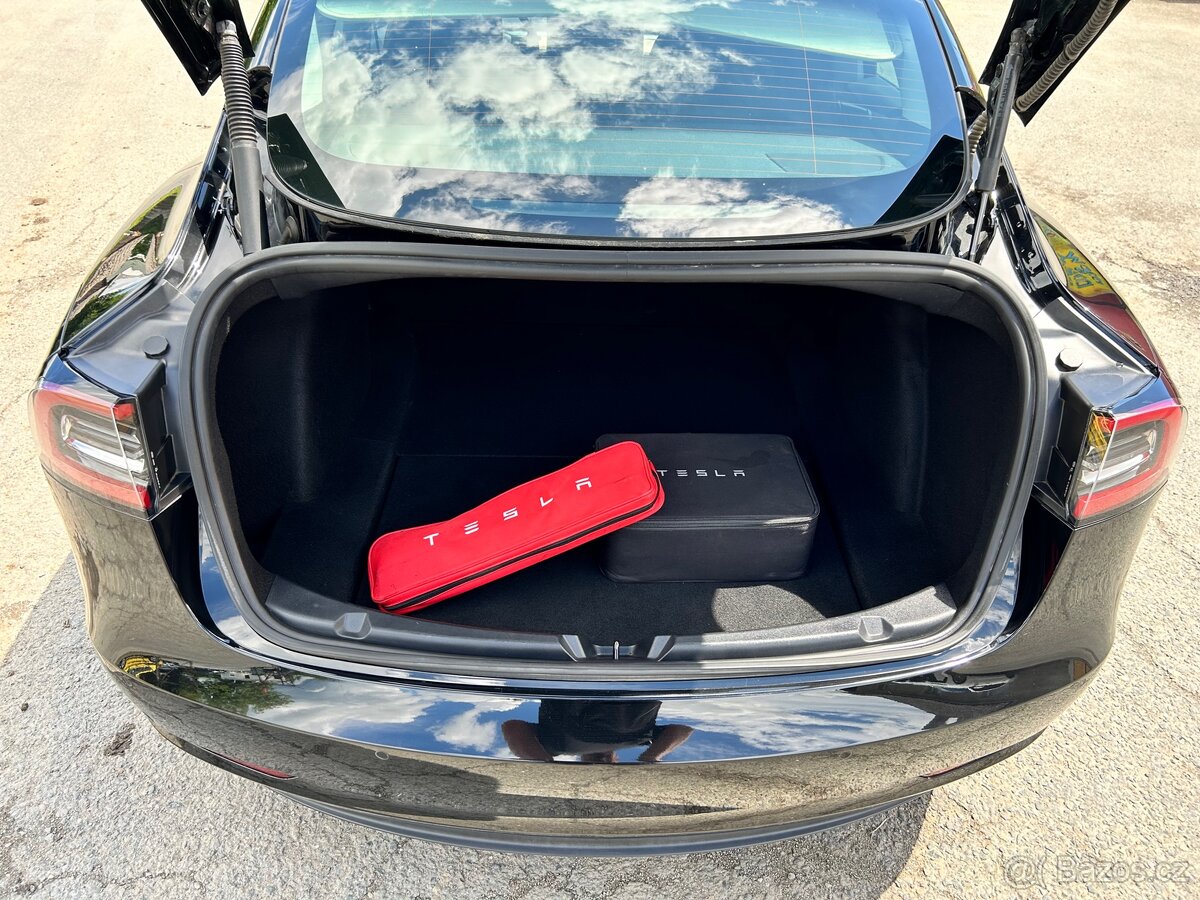 TESLA MODEL 3 SR+ 110.500 km refresh matrix světla - 13