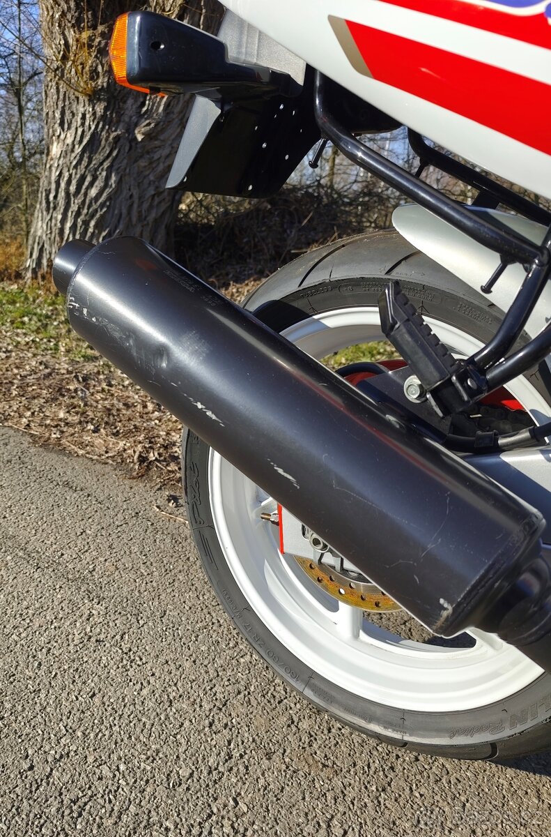 Honda CBR 600 F PC25 - 13