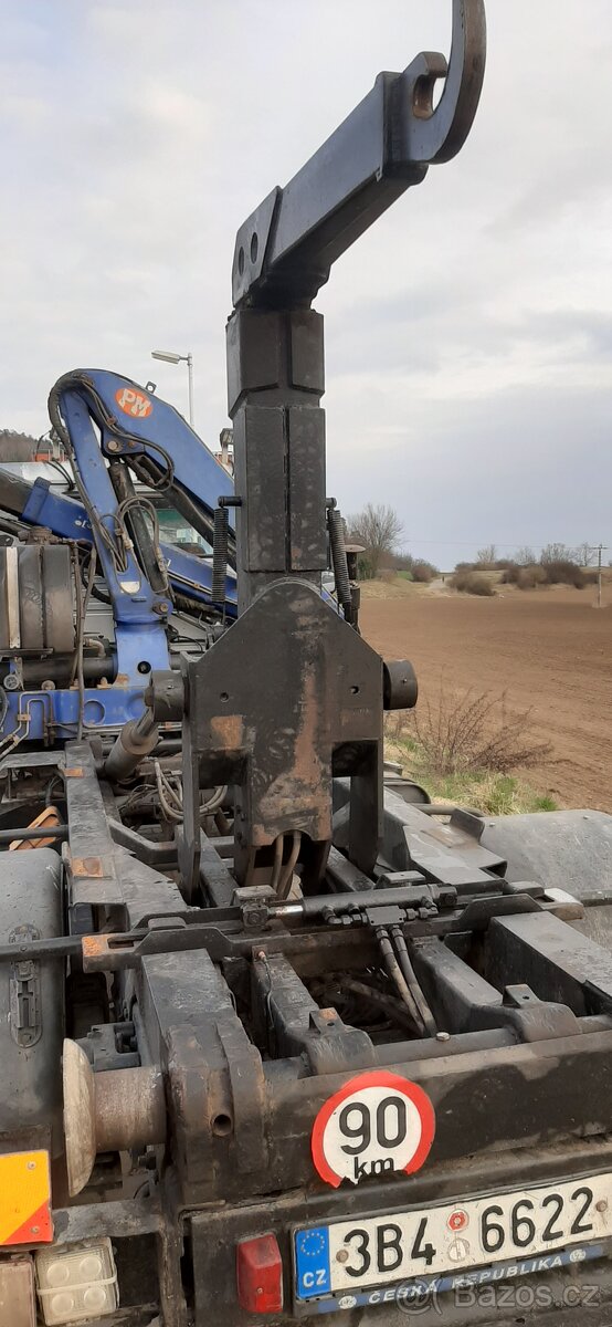 Hakový nosič kontejnerů s hydraulickou rukou - 13