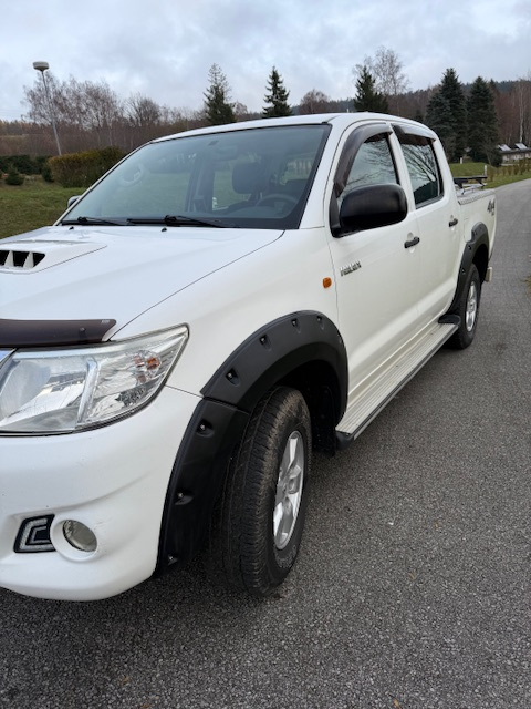 Prodám Toyota Hilux 2,5 D4D 4x4 - 13